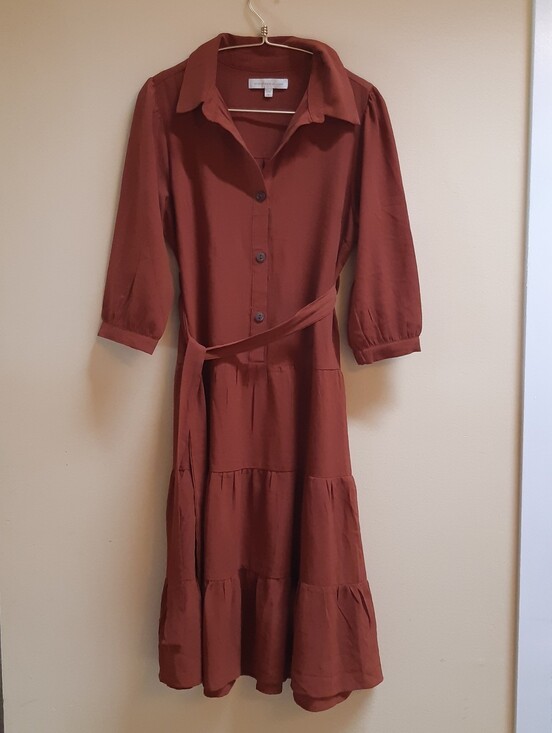 Monteau Los Angeles Dresses & Skirts - Monteau Los Angeles Tiered Dress in Rusty Brown Size Medium